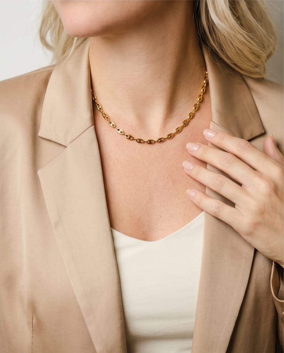 Collar ajustado dorado en acero inoxidable, hipoalergénico, resistente al agua